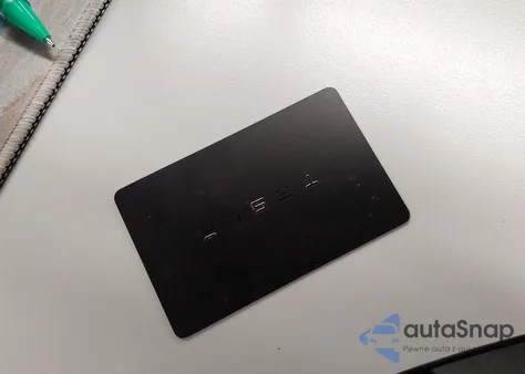 2020 Tesla Model 3 Standard Range Plus Rear-Wheel Drive/Standard Range Rear-Wheel Drive from USA, damaged, VIN 5YJ3E1EA6LF504144